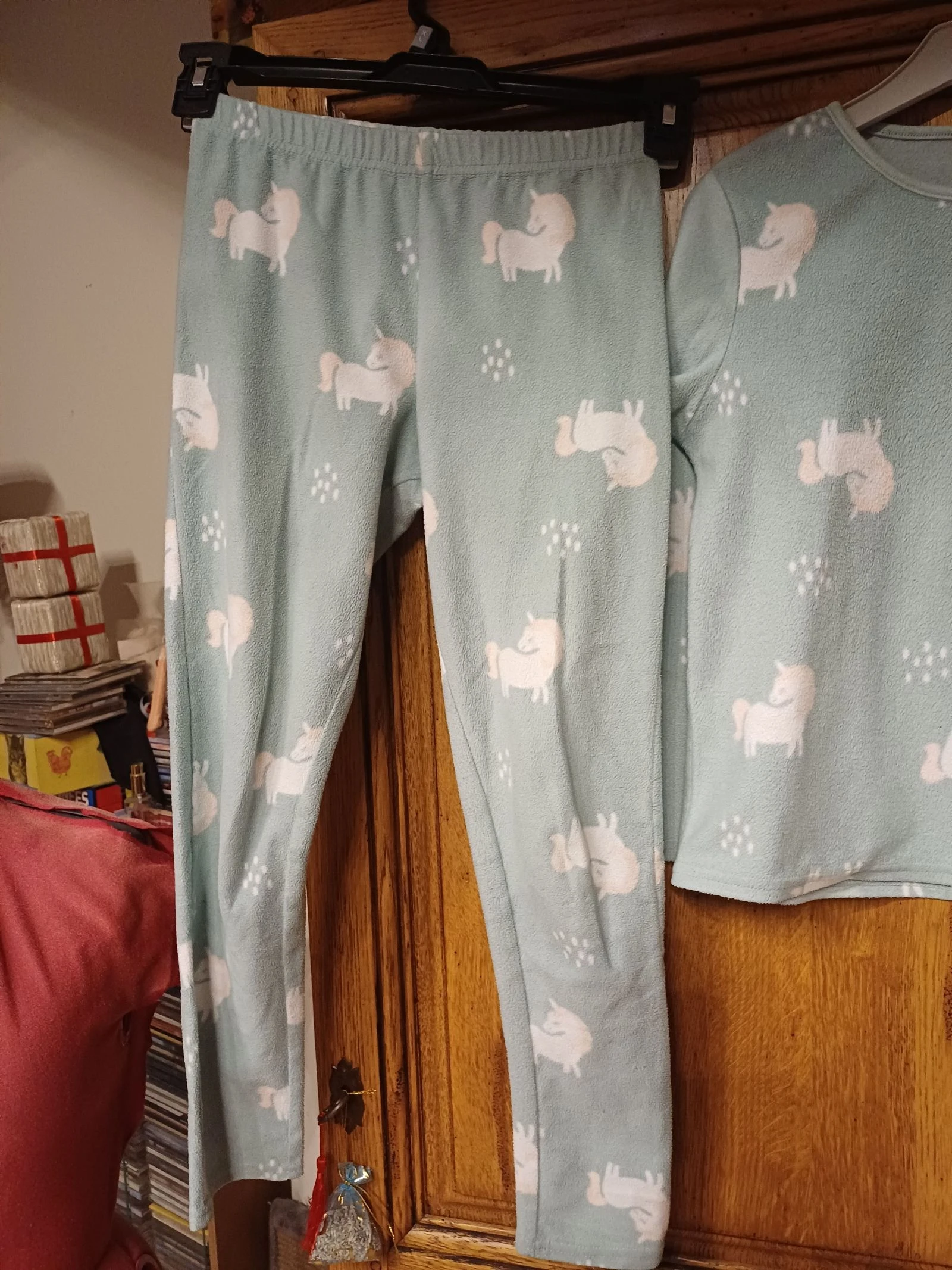 Pijama de unicórnio de lã tamanho 10 anos marca Kiabi – photo 5